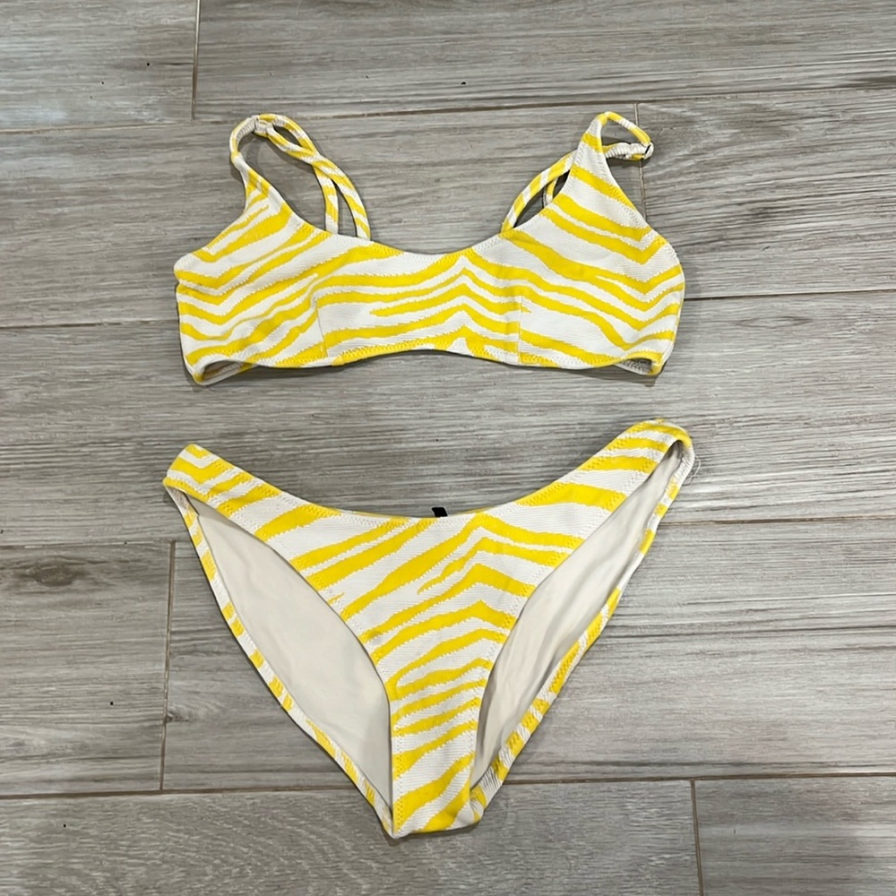 Super cute exclusive triangl bikini